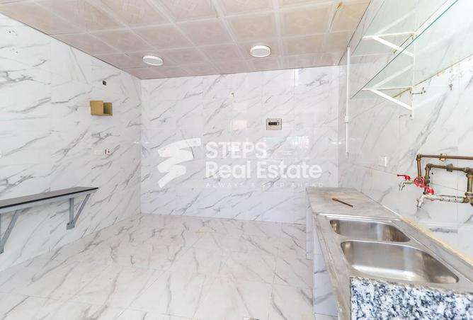 932375 - Property Image 3