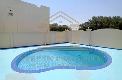 Villa - 4 Bedrooms - 5 Bathrooms for rent in Umm Al Seneem Street - Ain Khaled - Doha