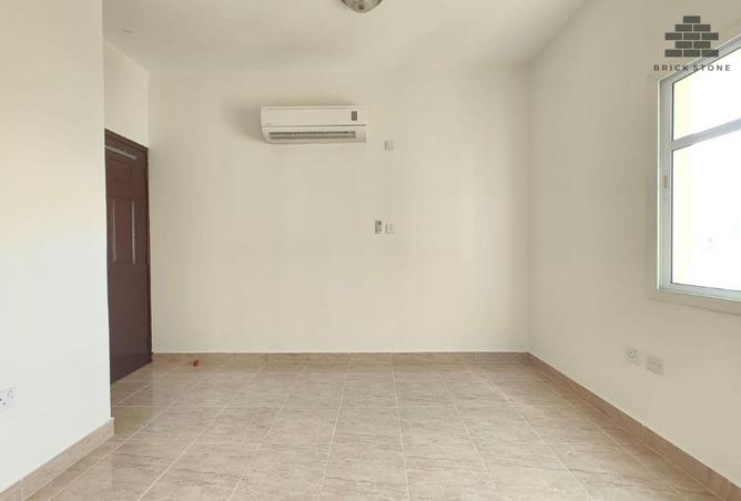 979645 - Property Image 3