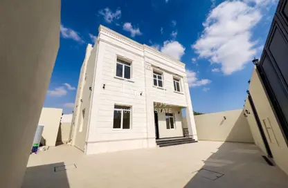 فيلا - 7 غرف نوم - 8 حمامات للبيع في أم صلال علي - أم صلال على - الدوحة