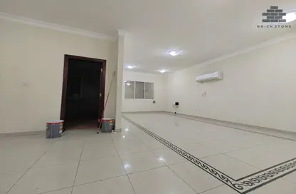 Apartment - 3 Bedrooms - 3 Bathrooms for rent in Home-Al Fina’a - Abdullah Bin Masoud Street - Fereej Bin Mahmoud - Doha