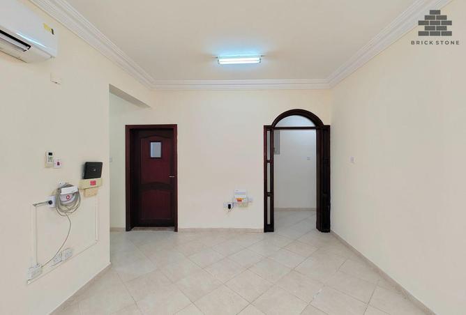 958519 - Property Image 2