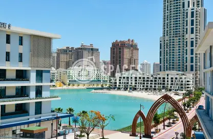 Apartment - 1 Bedroom - 2 Bathrooms for rent in Gewan Island - The Pearl Island - Doha