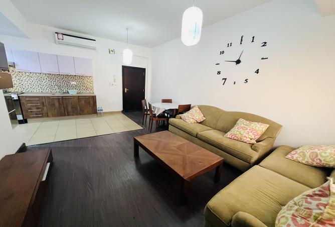 1003411 - Property Image 2