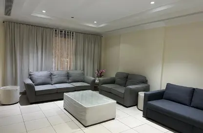 Apartment - 1 Bedroom - 2 Bathrooms for rent in East Porto Drive - Porto Arabia - The Pearl Island - Doha Apartment - 1 Bedroom - 2 Bathrooms for rent in East Porto Drive - Porto Arabia - The Pearl Island - Doha
