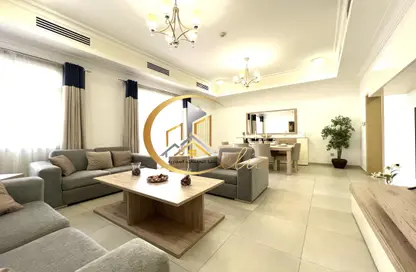 مجمع سكني - 2 غرف نوم - 3 حمامات للايجار في وادي المرخ - مريخ - المريخ - الدوحة