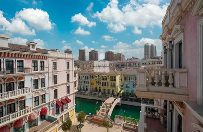 Apartment - 1 Bedroom - 2 Bathrooms for rent in Carnaval - Qanat Quartier - The Pearl Island - Doha
