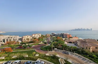 Apartment - 2 Bedrooms - 3 Bathrooms for sale in Viva West - Viva Bahriyah - The Pearl Island - Doha