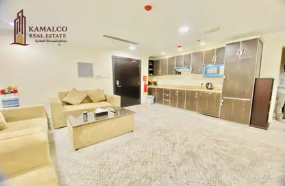 Apartment - 2 Bedrooms - 2 Bathrooms for rent in Old Salata - Salata - Doha