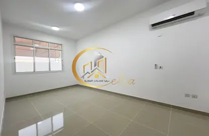 Compound - 2 Bedrooms - 3 Bathrooms for rent in Bu Hamour Street - Abu Hamour - Doha