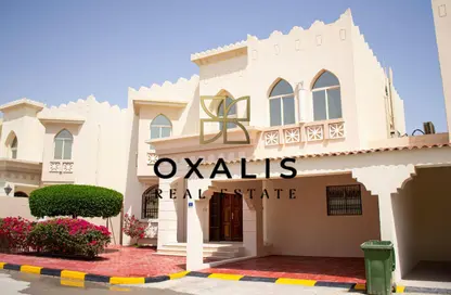 Villa - 4 Bedrooms - 5 Bathrooms for rent in Al Gharrafa - Al Gharrafa - Doha