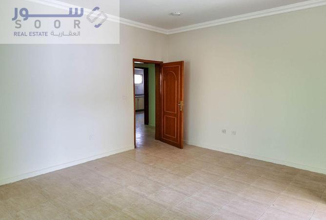 949317 - Property Image 2