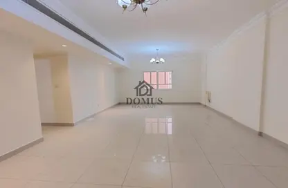 Apartment - 3 Bedrooms - 3 Bathrooms for rent in Thabit Bin Zaid Street - Al Mansoura - Doha