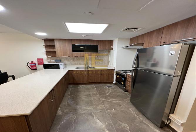 882376 - Property Image 2