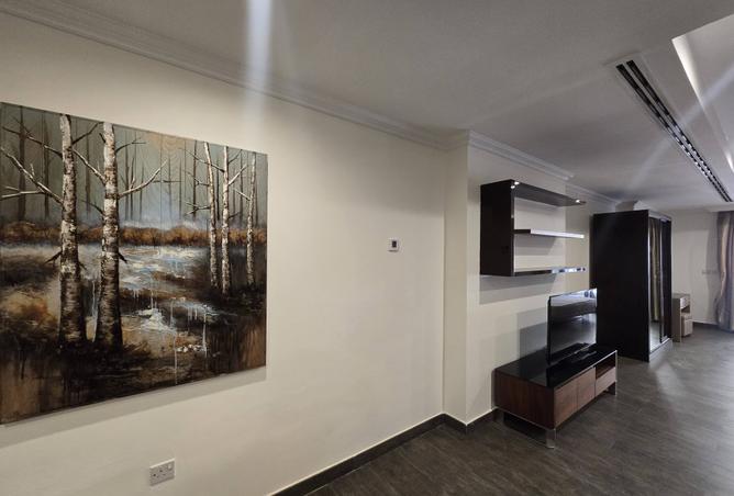 1002456 - Property Image 2