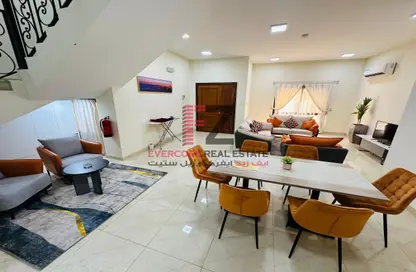 مجمع سكني - 5 غرف نوم - 4 حمامات للايجار في Hazm Al Markhiya - الدوحة