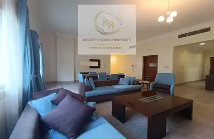 Living Room image for: Apartment - 3 Bedrooms - 3 Bathrooms for rent in Anas Street - Fereej Bin Mahmoud North - Fereej Bin Mahmoud - Doha, Image 1