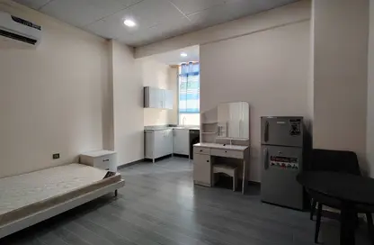 Apartment - 1 Bathroom for rent in Umm Ghuwailina 4 - Umm Ghuwailina - Doha