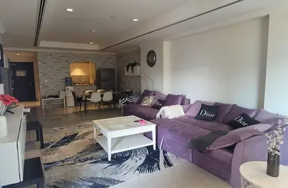 Apartment - 1 Bedroom - 2 Bathrooms for rent in West Porto Drive - Porto Arabia - The Pearl Island - Doha
