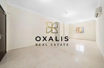 Apartment - 2 Bedrooms - 2 Bathrooms for rent in Al Sadd Road - Al Sadd - Doha