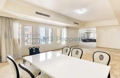 Apartment - 3 Bedrooms - 4 Bathrooms for rent in West Porto Drive - Porto Arabia - The Pearl Island - Doha