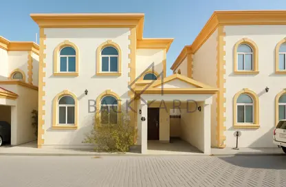 فيلا - 3 غرف نوم - 4 حمامات للايجار في شارع عقبة بن نافع - طريق المطار القديم - الدوحة