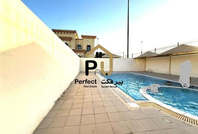 983582 - Property Image 2