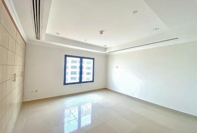 933858 - Property Image 3