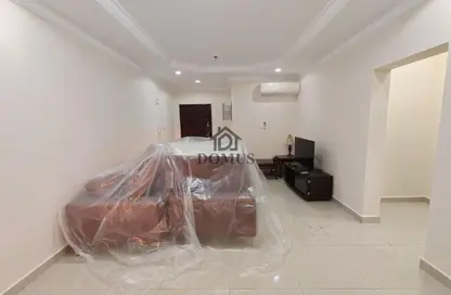 Apartment - 1 Bedroom - 1 Bathroom for rent in Al Zubair Bakkar Street - Al Sadd - Doha