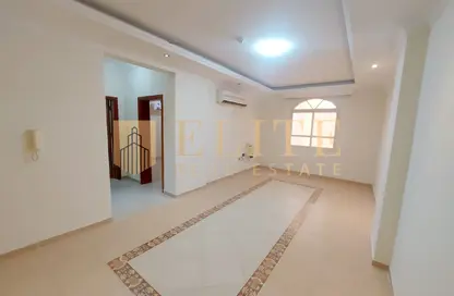 Apartment - 2 Bedrooms - 2 Bathrooms for rent in Al Sadd Road - Al Sadd - Doha