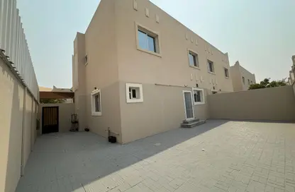 Villa - 3 Bedrooms - 3 Bathrooms for rent in Al Gharrafa - Al Gharrafa - Doha