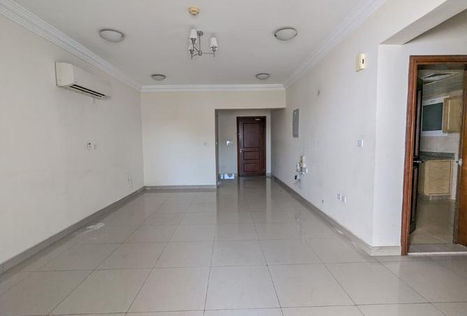 954708 - Property Image 2