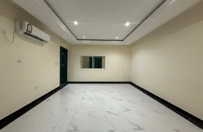 شقة - 1 حمام للايجار في شارع ثابت بن زايد - المنصورة - الدوحة