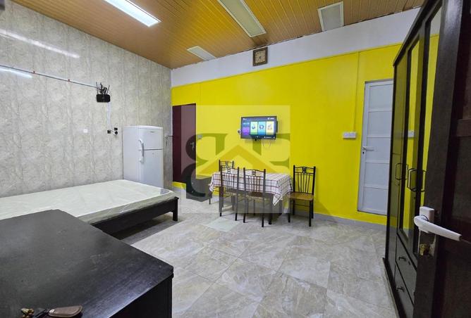 952871 - Property Image 2