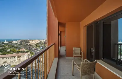 شقة - 2 غرف نوم - 3 حمامات للايجار في طريق بورتو الغربي - بورتو أرابيا - جزيرة اللؤلؤة - الدوحة