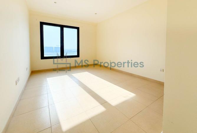 960057 - Property Image 2