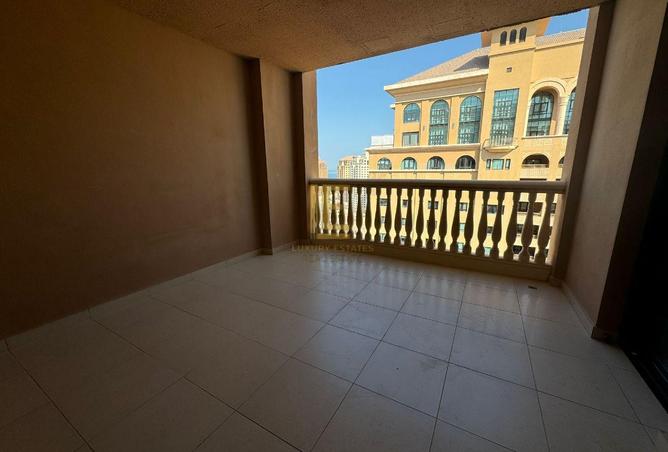 983401 - Property Image 3