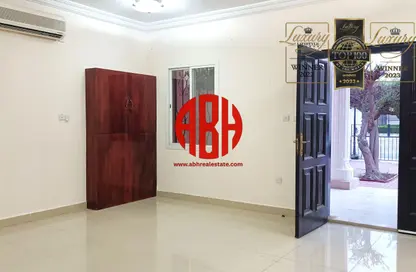 مجمع سكني - 5 غرف نوم - 6 حمامات للايجار في 870 شارع - جنوب الدحيل - الدحيل - الدوحة
