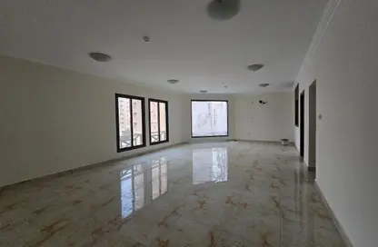 Apartment - 2 Bedrooms - 3 Bathrooms for rent in Hadramout Street - Doha Al Jadeed - Doha