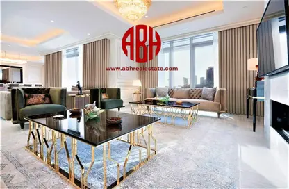 Living Room image for: Villa - 5 Bedrooms - 5 Bathrooms for rent in Abraj Bay - Abraj Quartiers - The Pearl Island - Doha, Image 1