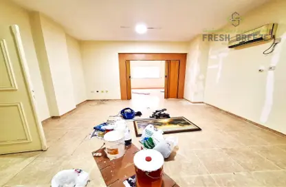Apartment - 3 Bedrooms - 4 Bathrooms for rent in Al Muntazah - Doha