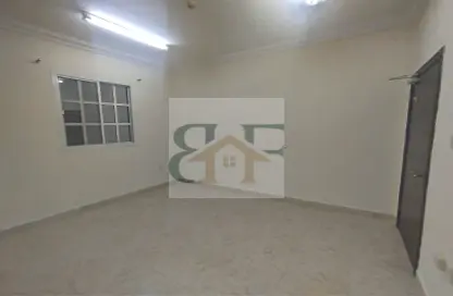 شقة - 2 غرف نوم - 3 حمامات للايجار في شارع المطار القديم - طريق المطار القديم - الدوحة