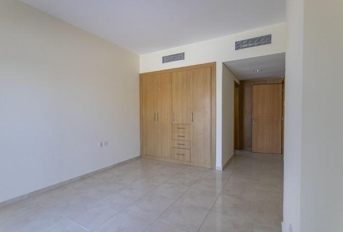 977649 - Property Image 2