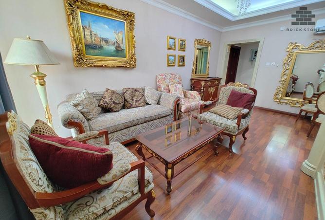 904611 - Property Image 2