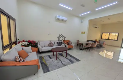 Villa - 5 Bedrooms - 4 Bathrooms for rent in Al Markhiya Street - Al Markhiya - Doha