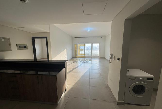 988303 - Property Image 2