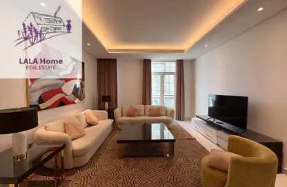 Apartment - 2 Bedrooms - 5 Bathrooms for rent in Floresta Gardens - Floresta Gardens - The Pearl Island - Doha