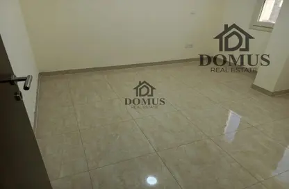 Apartment - 2 Bedrooms - 2 Bathrooms for rent in Thabit Bin Zaid Street - Al Mansoura - Doha