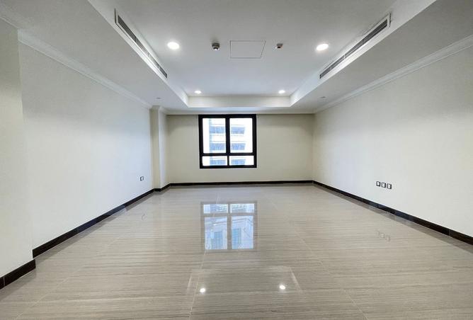 960693 - Property Image 2