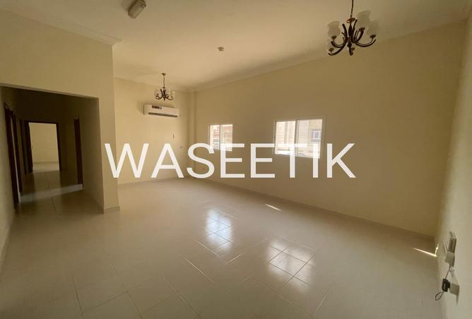 935400 - Property Main Image